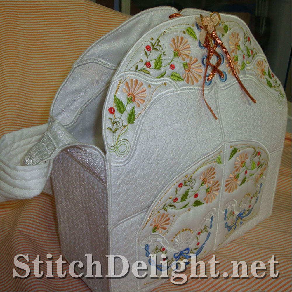 SD0833 Pearls and Flowers Tote Bag