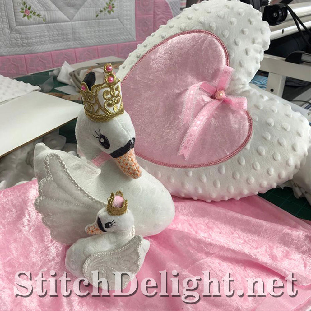 SDS1470 Swan Soft Toys