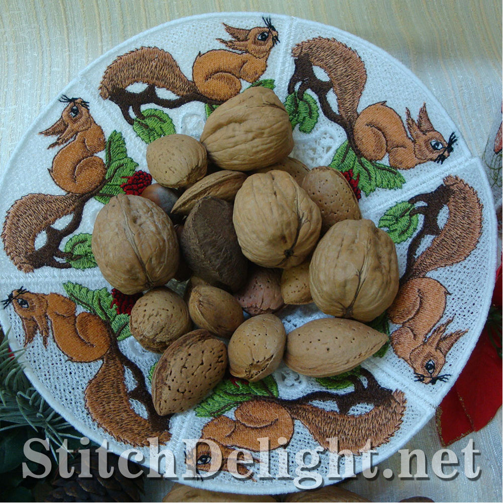 SD0910 Squirrel Lace