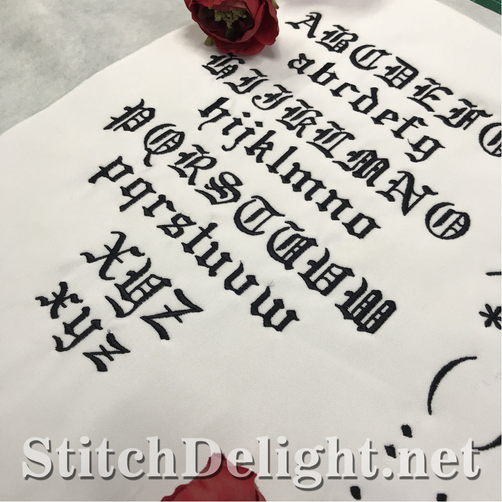 HOE0044 Gothic Small letter Font