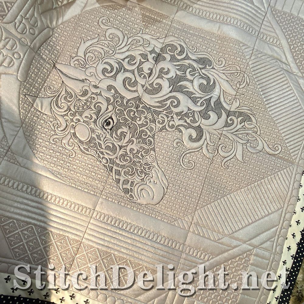SDS1779 Equestrian Beauty Quilt