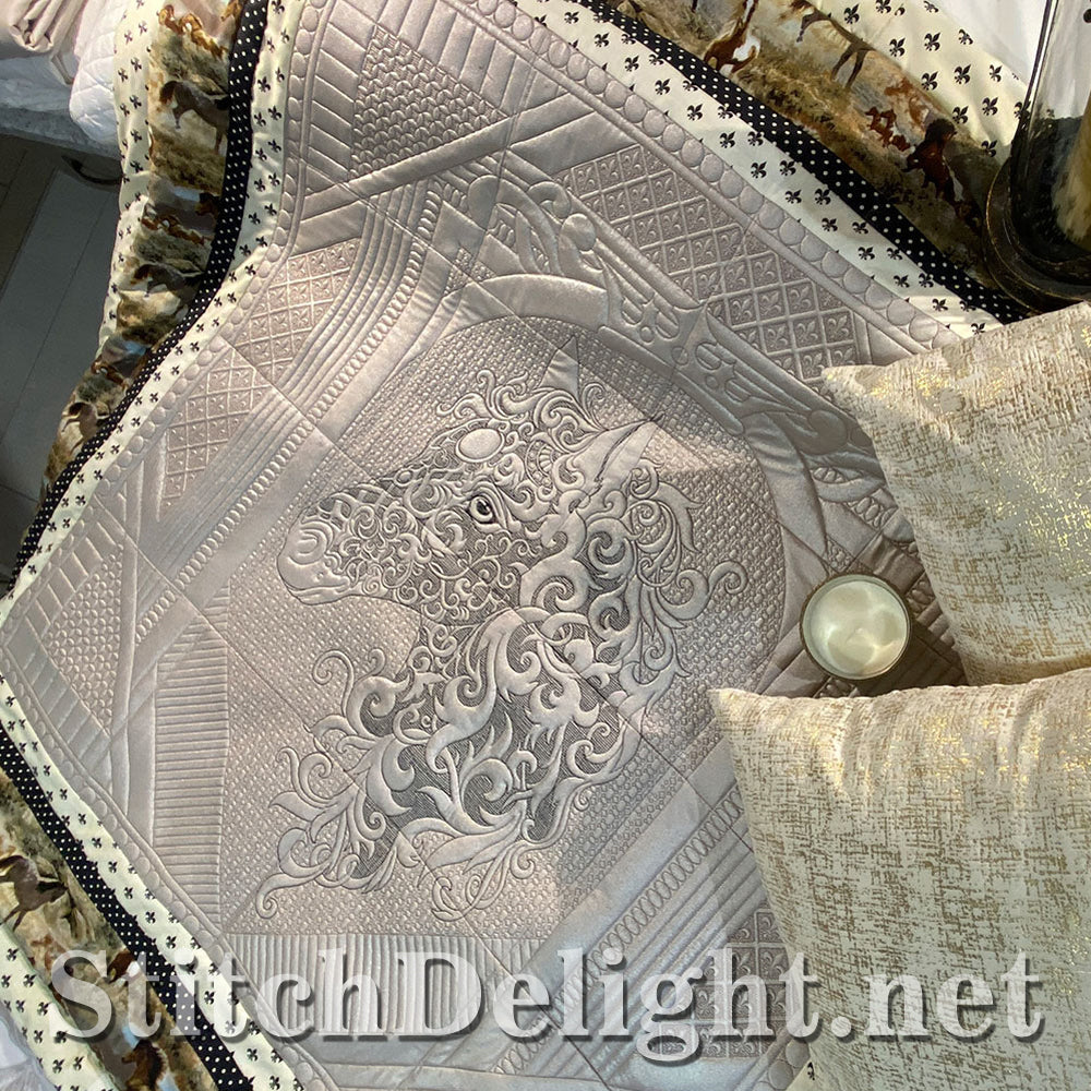 SDS1779 Equestrian Beauty Quilt