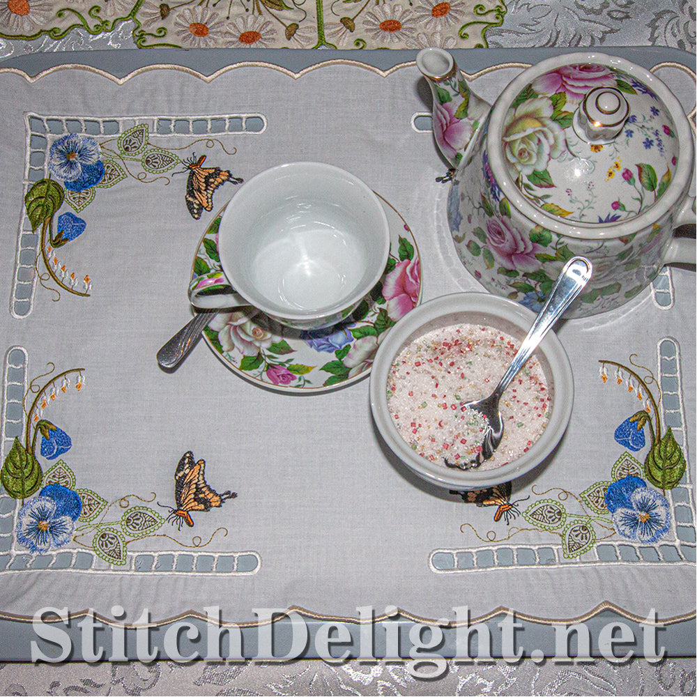 SD1137 Pansy Cutwork