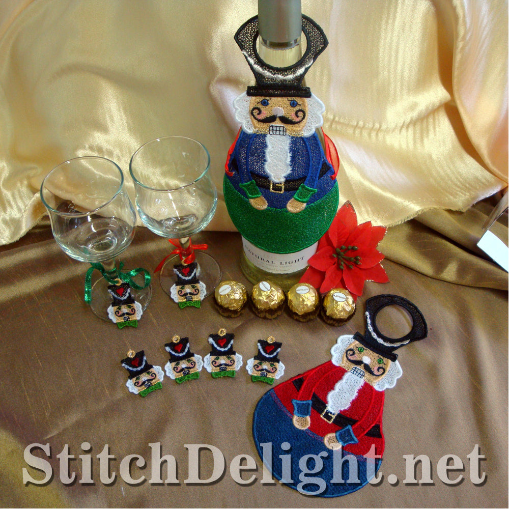 SD1056 Nutcracker Bottle Apron