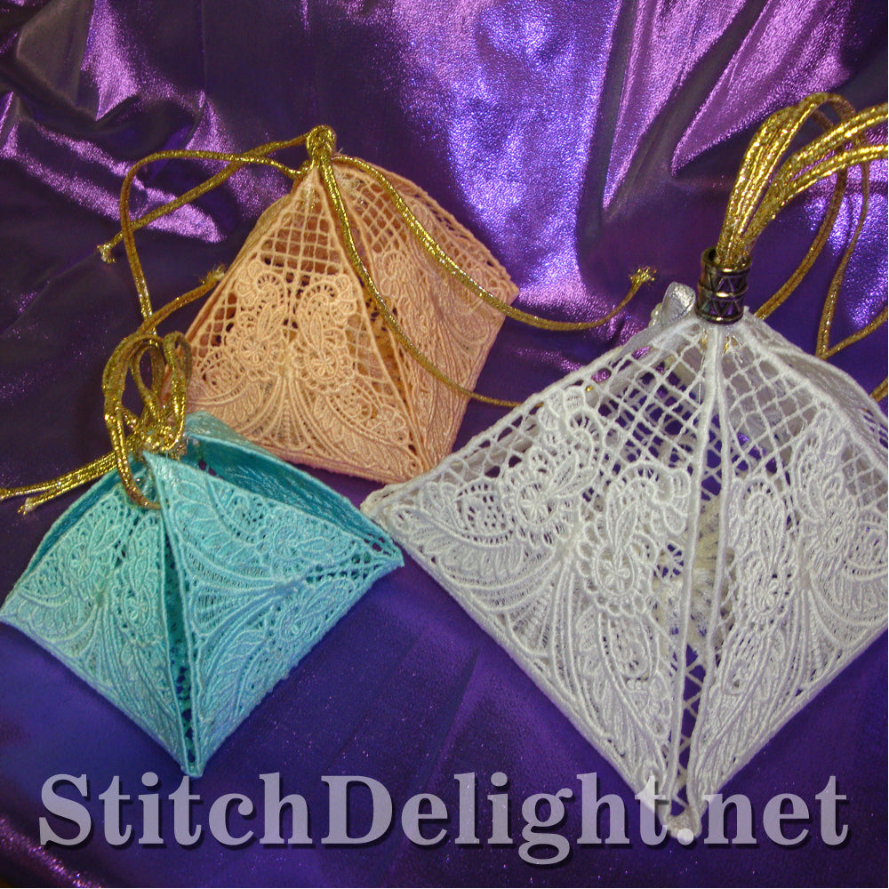 <transcy>Boîte pyramidale en dentelle SD1168</transcy>