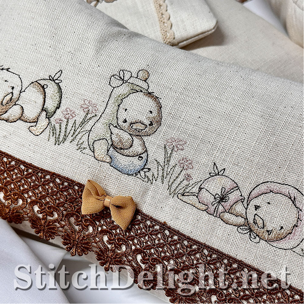 SDS4212 Vintage Baby Duckling