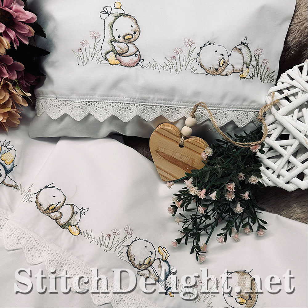 SDS4212 Vintage Baby Duckling