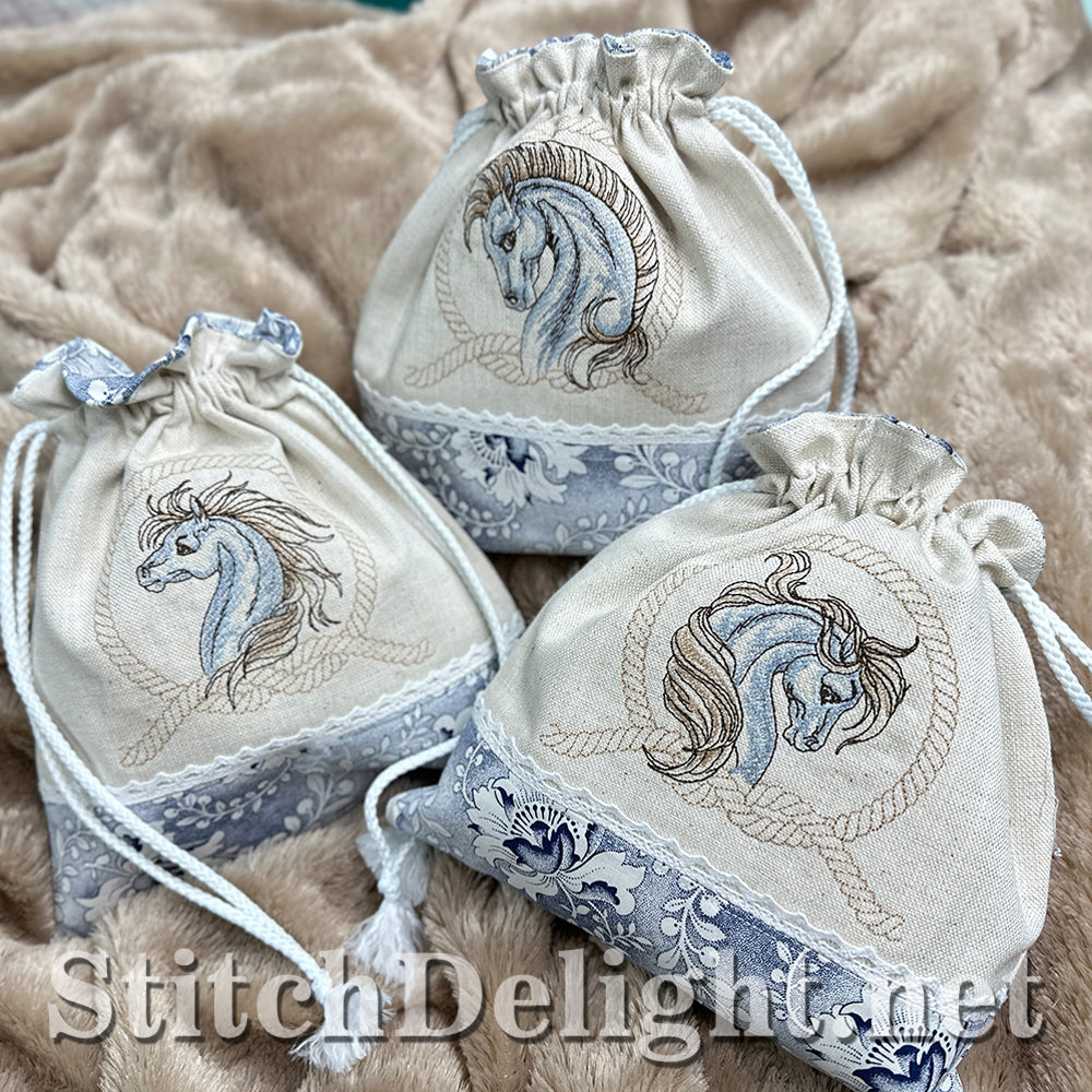 SDS4219 Elegant Horses