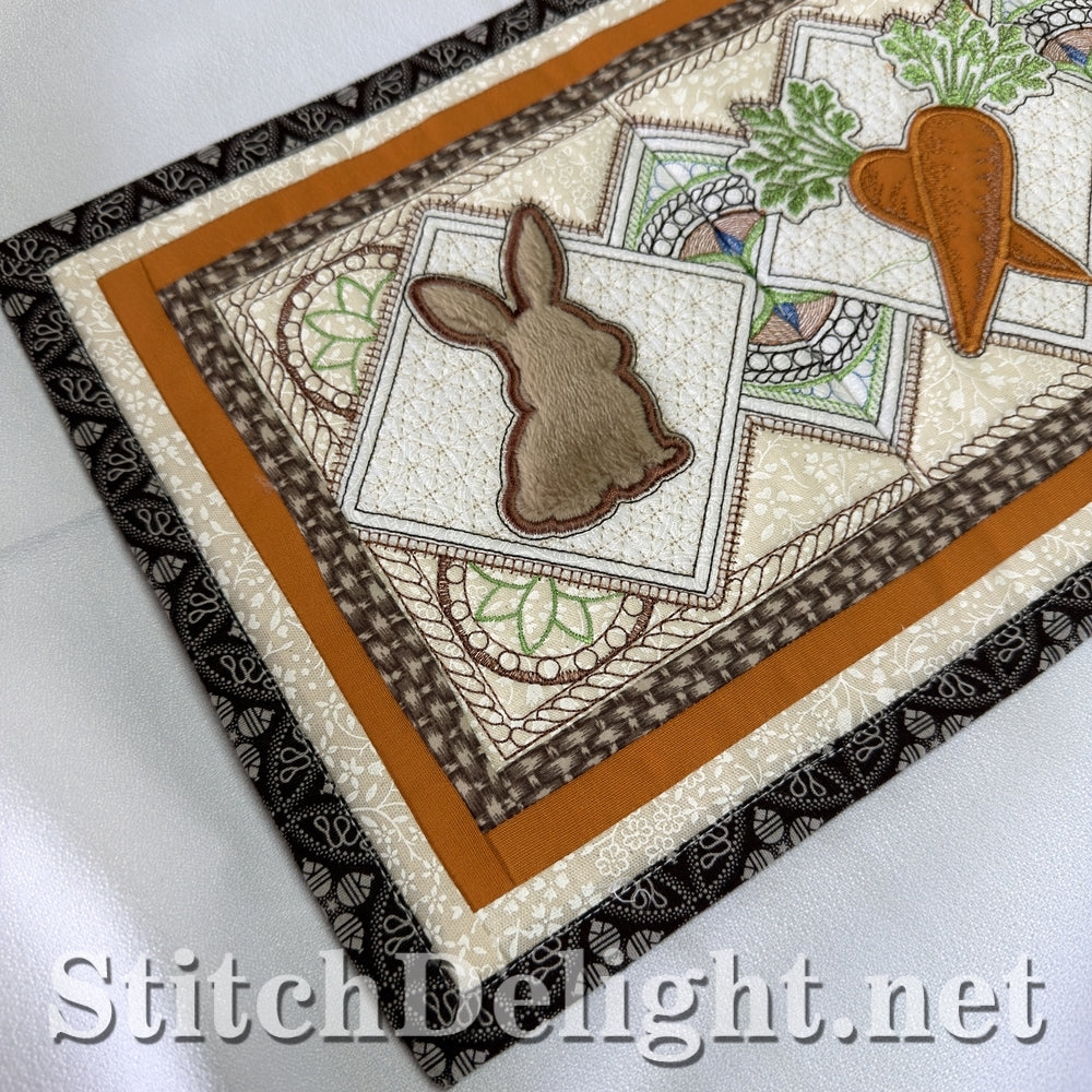 SDS3421 Bunny Table Runner