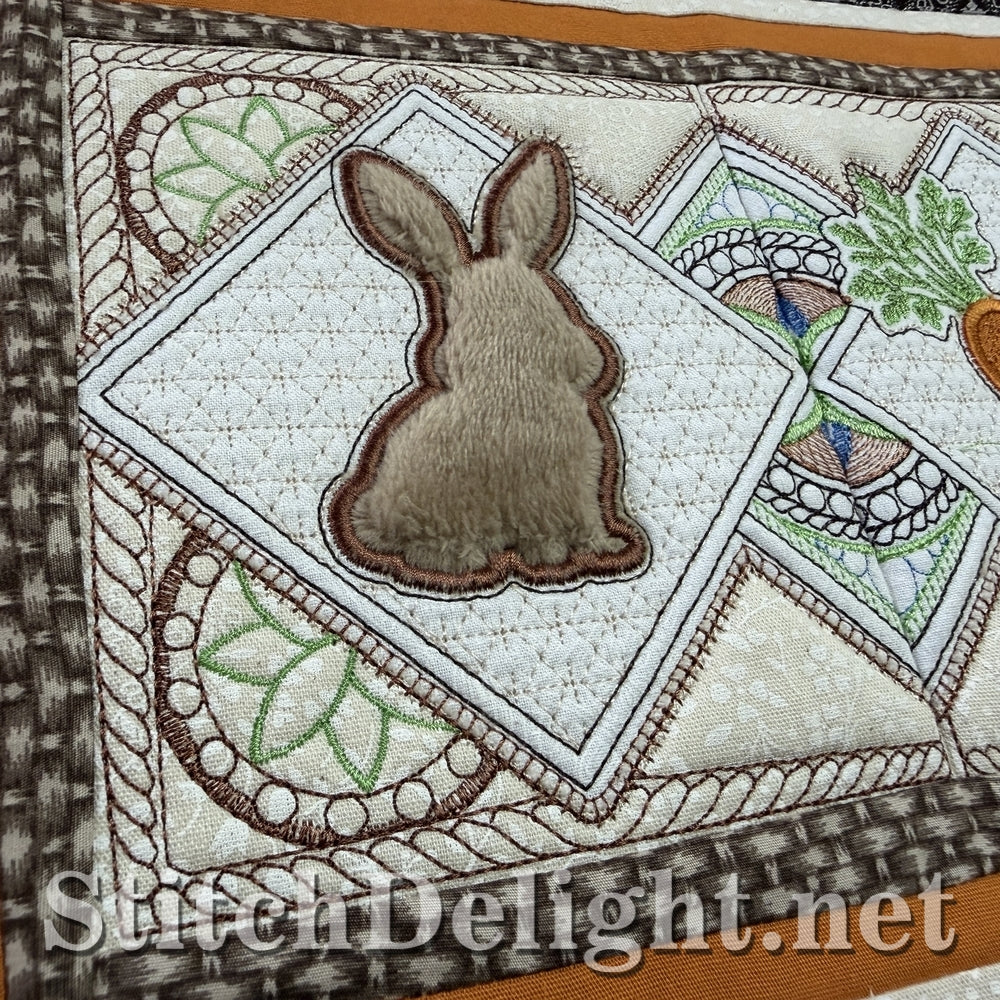 SDS3421 Bunny Table Runner