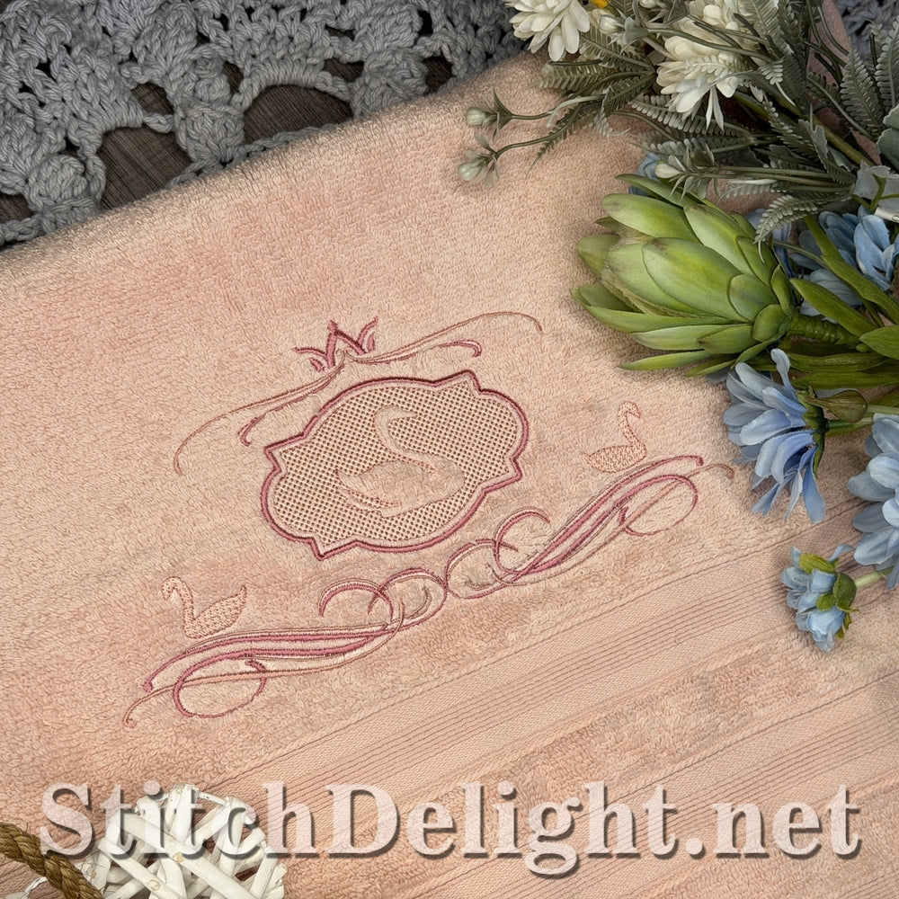SDS3426 Embossed Swan
