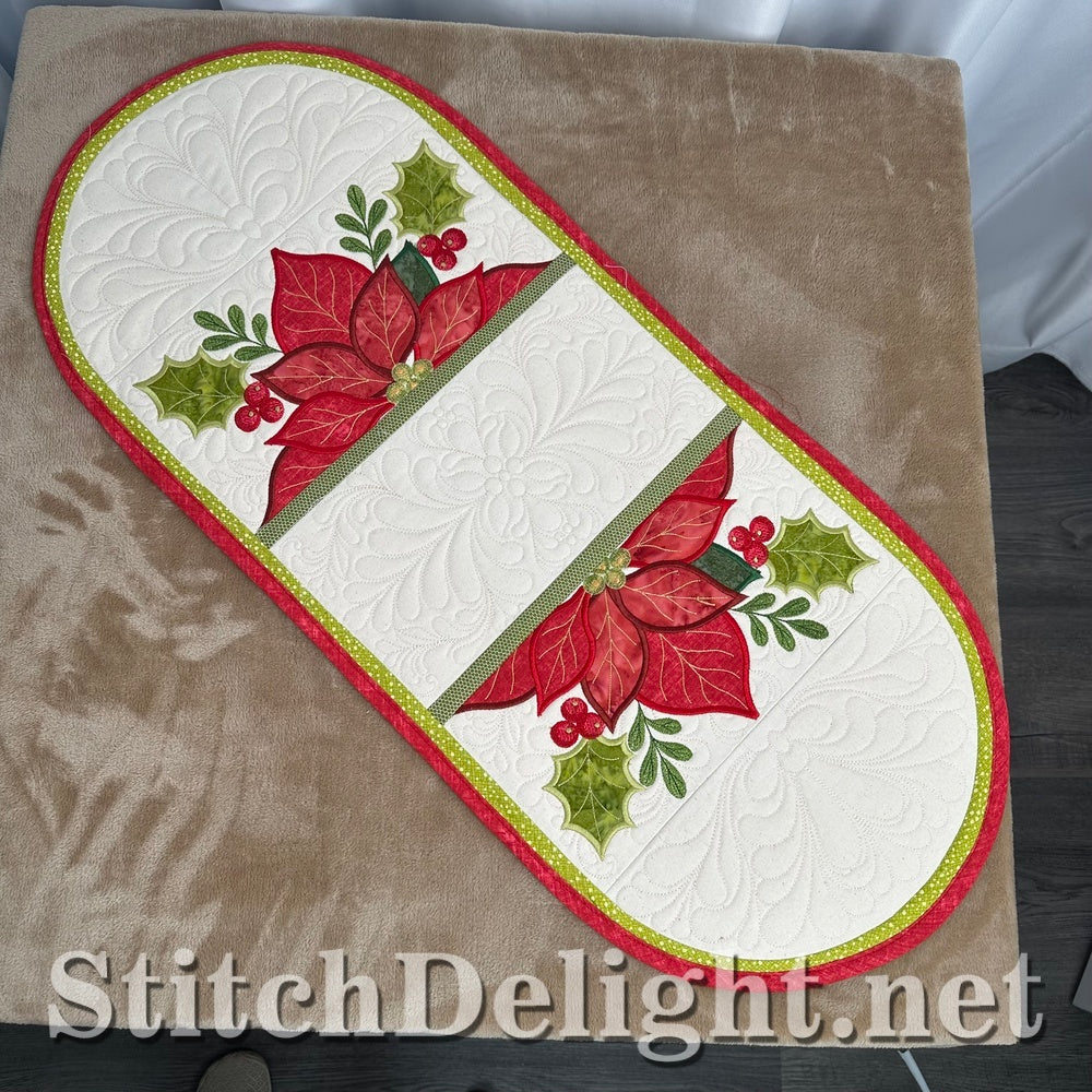 SDS4830 Poinsettia Table Runner