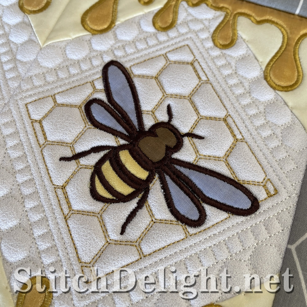 SDS3353 Busy Bees
