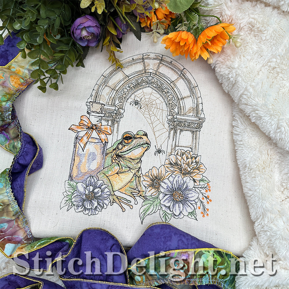 SDS4622 Halloween Night  Thistletoad