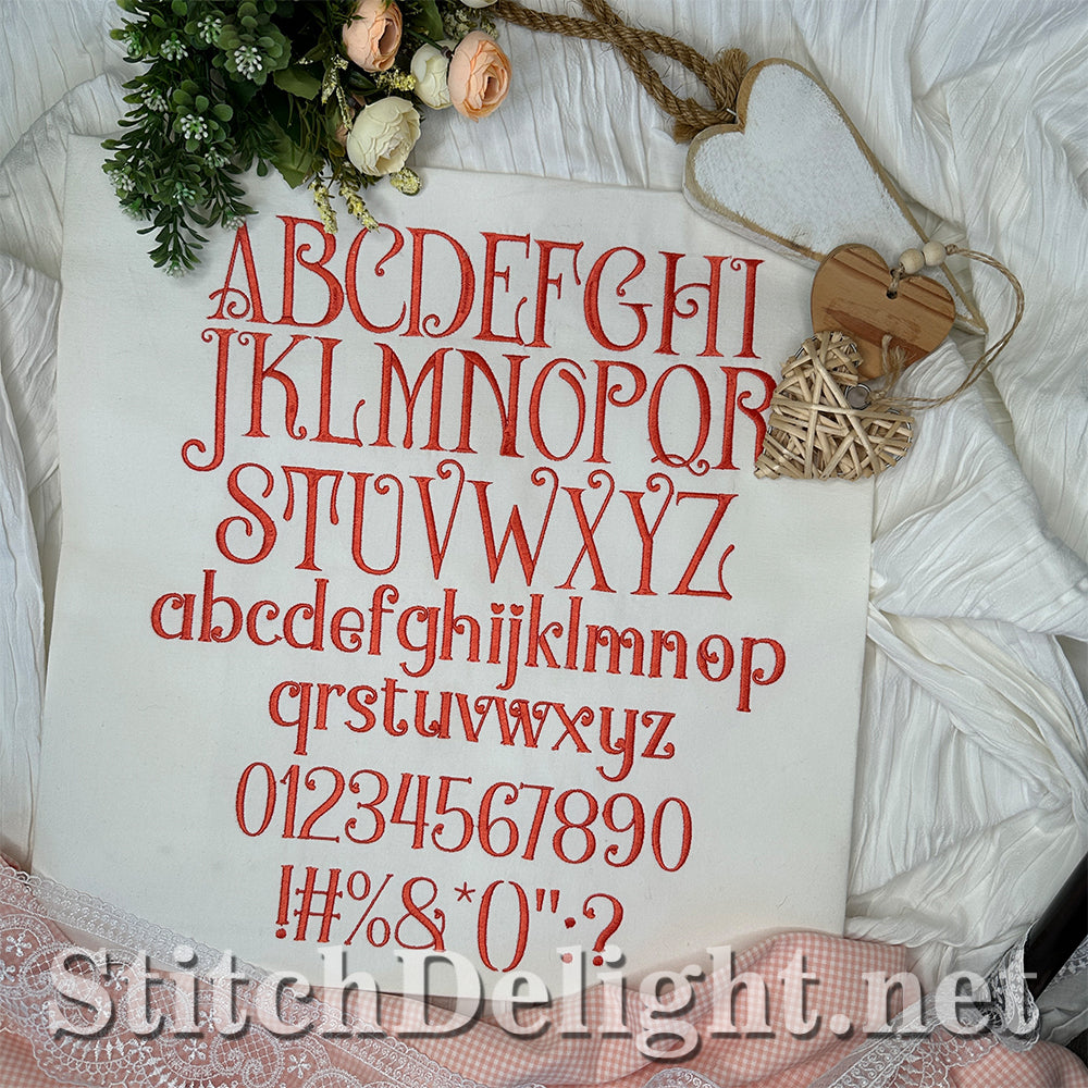 SDS4679 Scruffy Love Letter Font