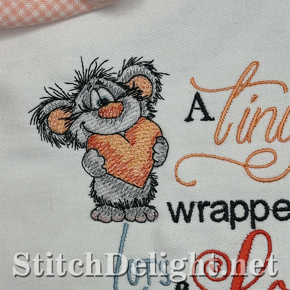 SDS4690 Big Heart Scruffy Bear