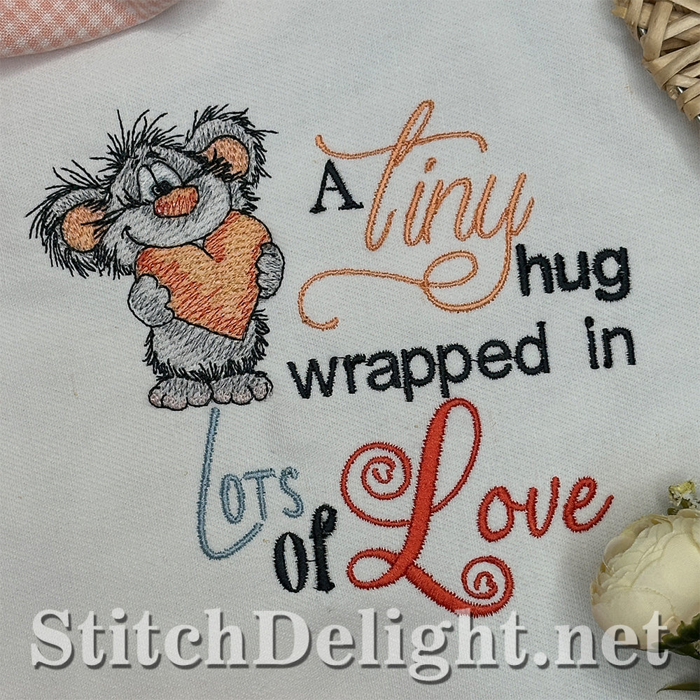 SDS4690 Big Heart Scruffy Bear