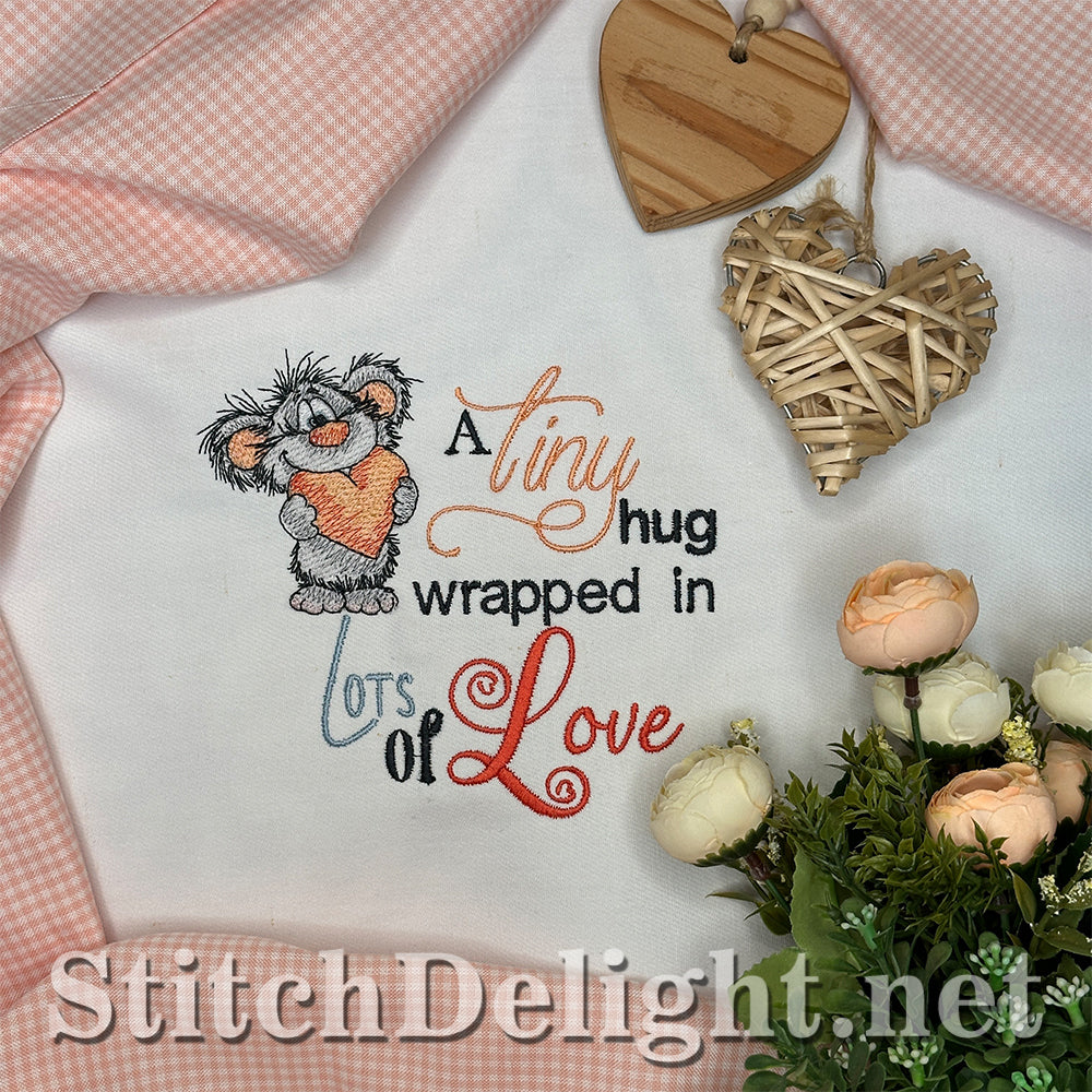 SDS4690 Big Heart Scruffy Bear