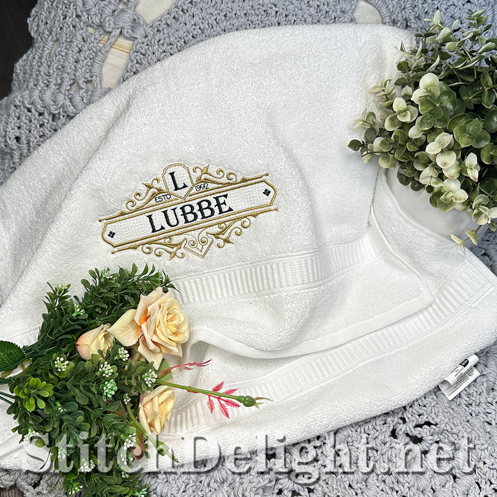 SDS4802 Regal Crest Monogram Font