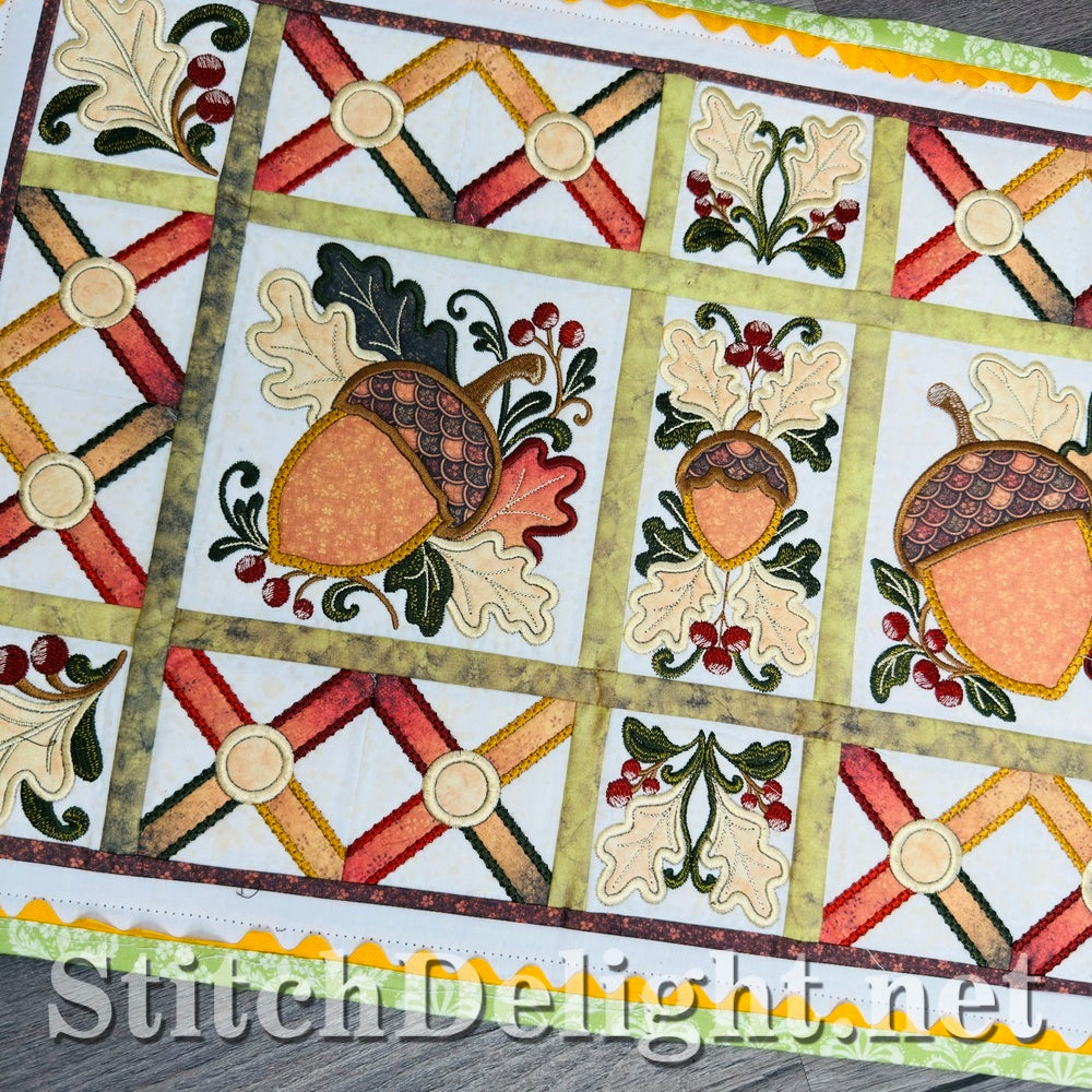 SDS4994 Acorn Table Runner