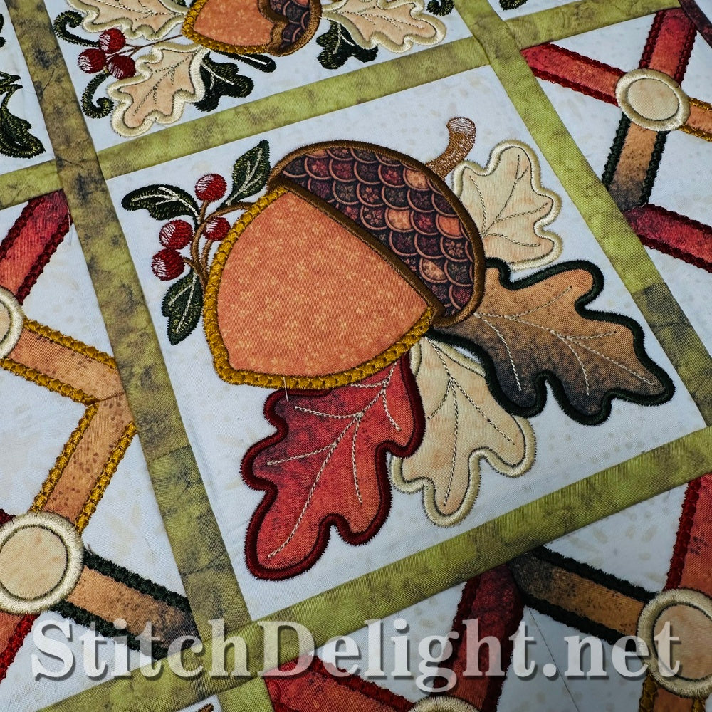 SDS4994 Acorn Table Runner