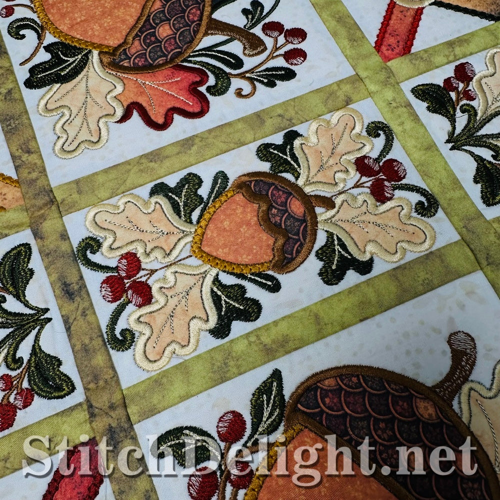 SDS4994 Acorn Table Runner
