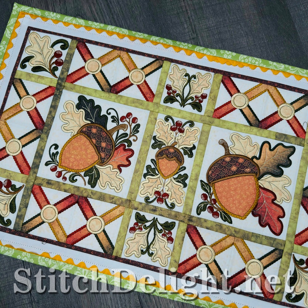 SDS4994 Acorn Table Runner