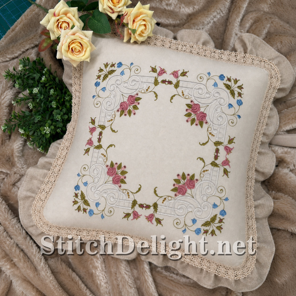 SD0606 Heirloom Cutwork 4