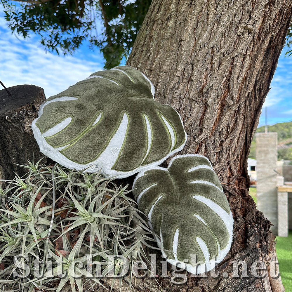 SDS3134 ITH Monstera Pillow