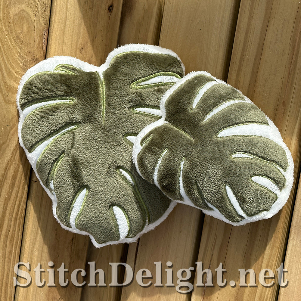 SDS3134 ITH Monstera Pillow