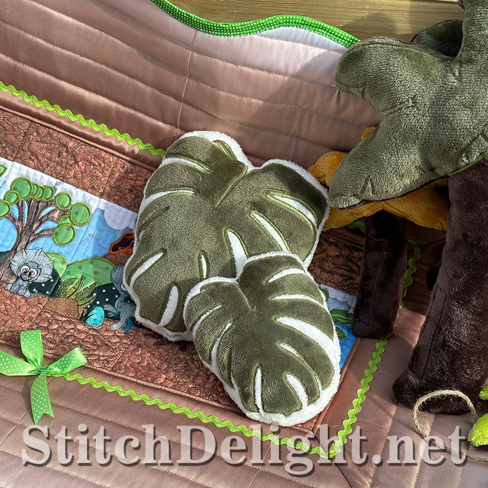 SDS3134 ITH Monstera Pillow