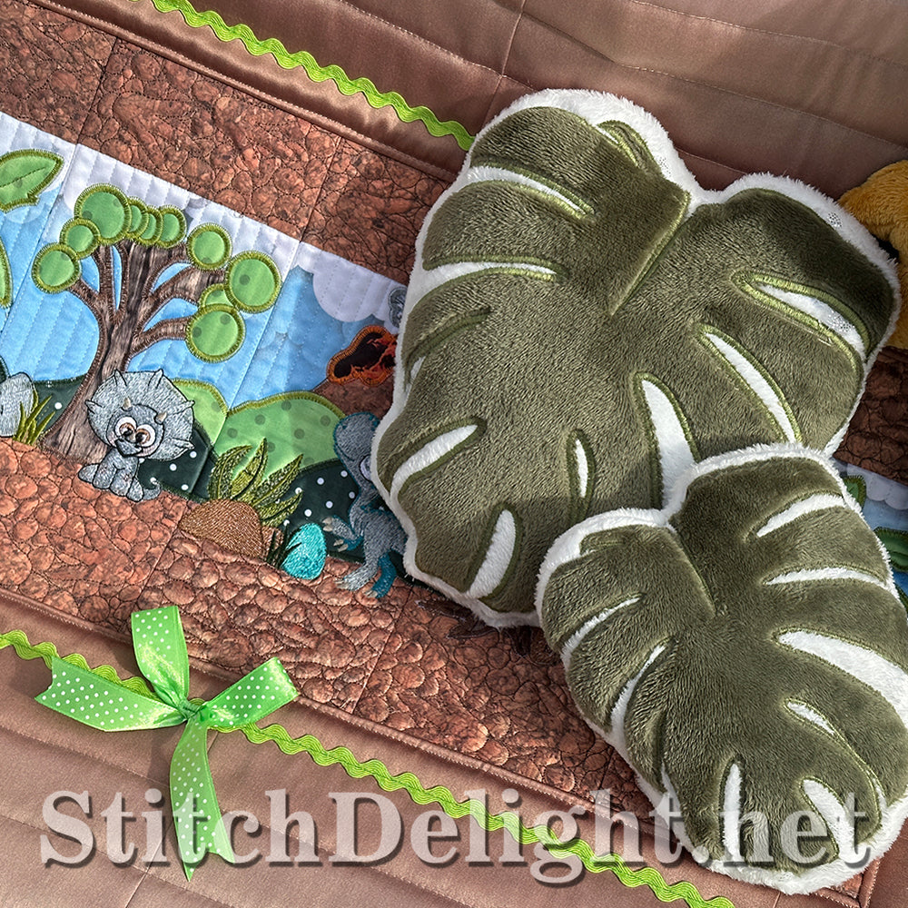 SDS3134 ITH Monstera Pillow