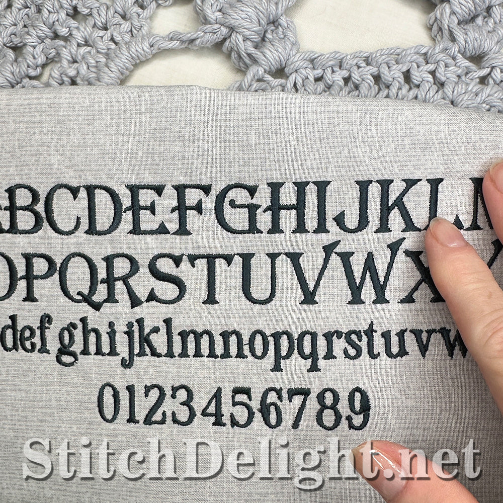 SDS4801 Regal Crest Algerian Font