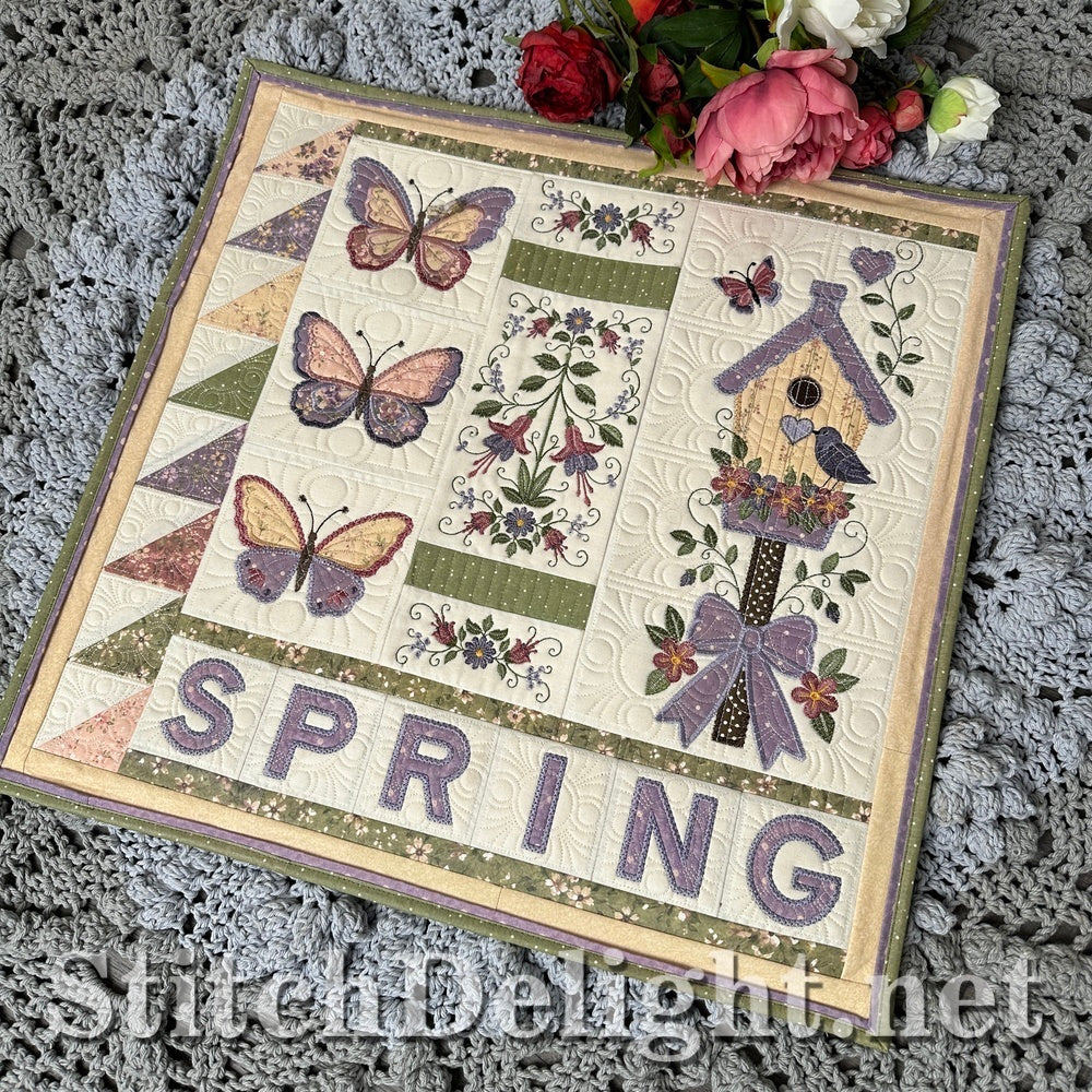 SDS4853 Spring Time Dancing Lilies Wallhanging