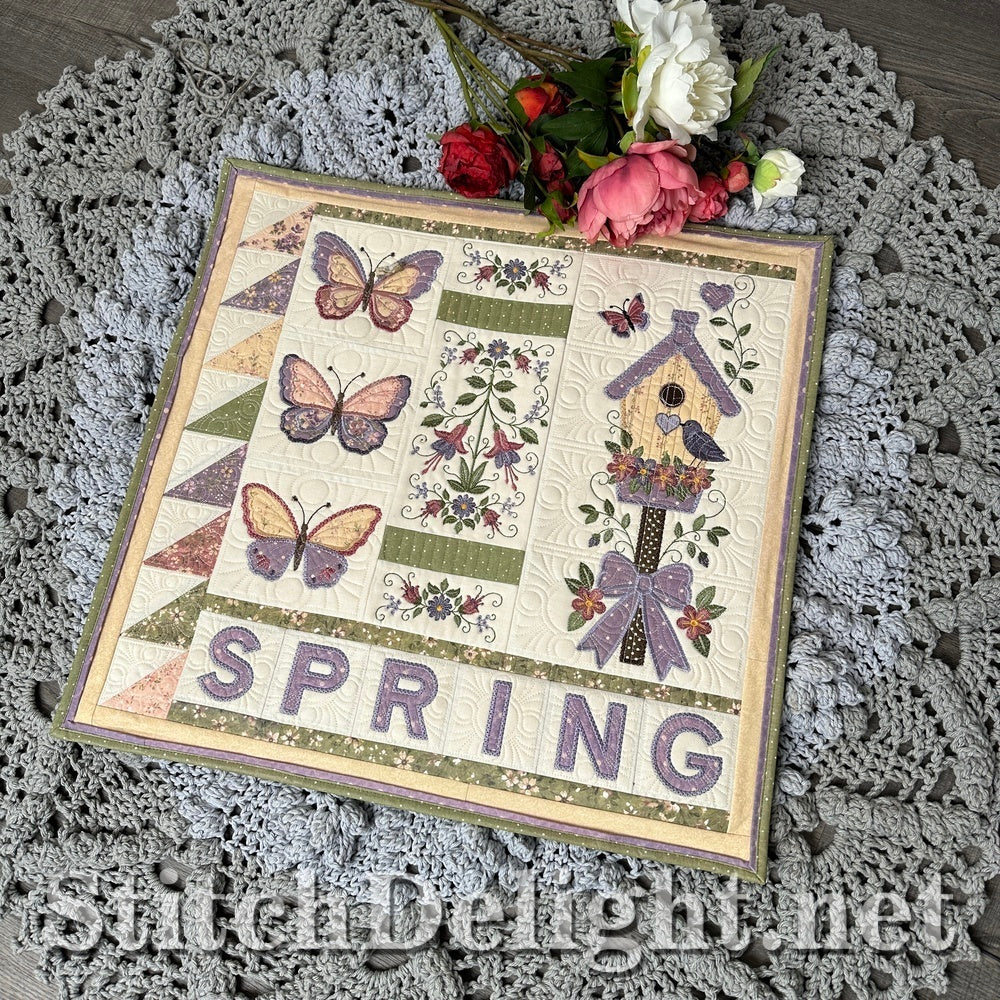 SDS4853 Spring Time Dancing Lilies Wallhanging