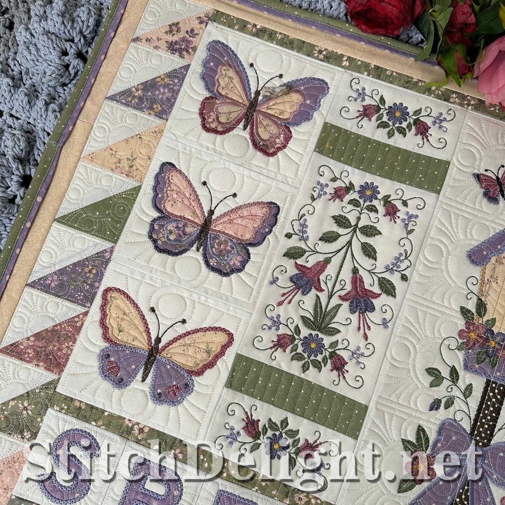 SDS4853 Spring Time Dancing Lilies Wallhanging