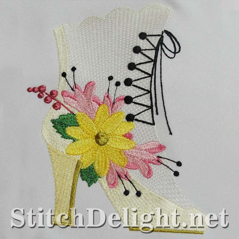 This gorgeous single design for the 4x4 hoop elegant boots. Stitch onto vanity bags or make a stunning quilt