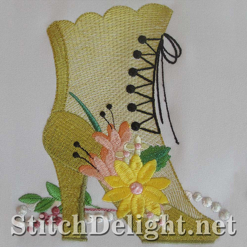 This gorgeous single design for the 4x4 hoop elegant boots. Stitch onto vanity bags or make a stunning quilt