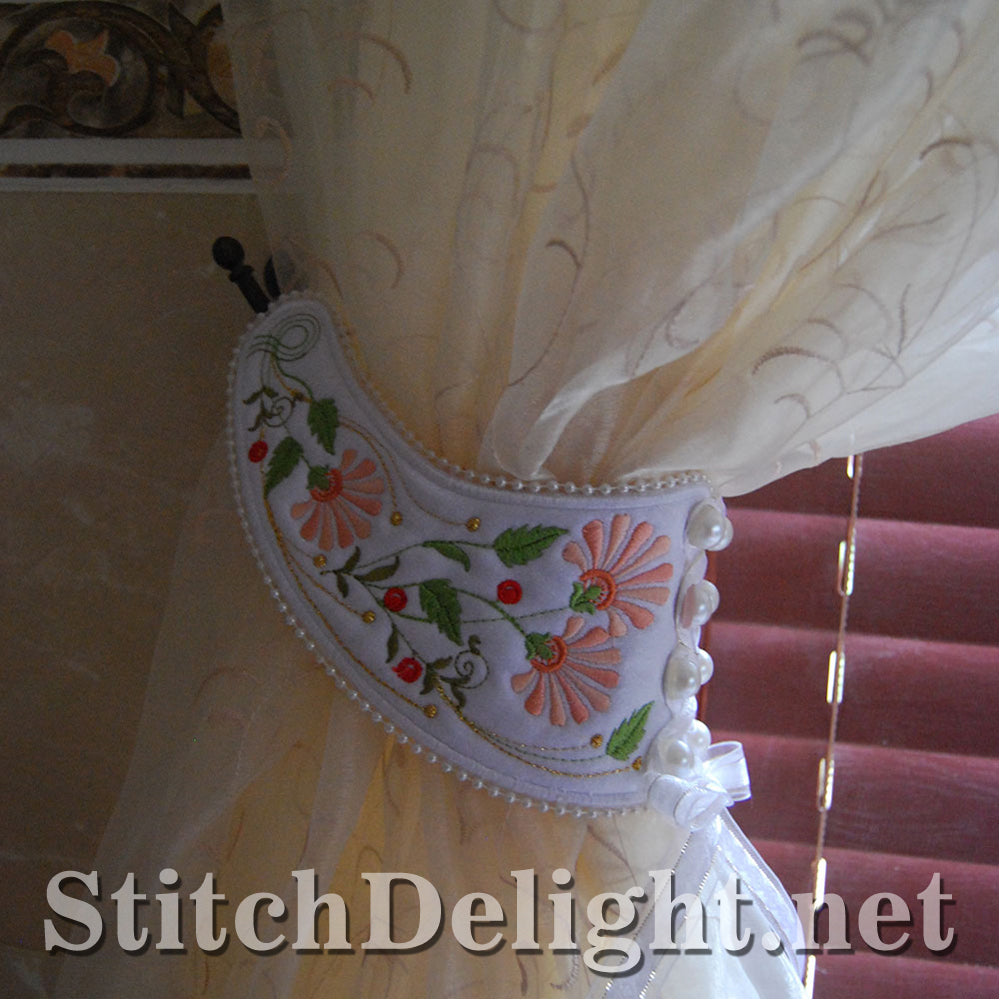SD0832 Pearls and Flowers Tie Backs