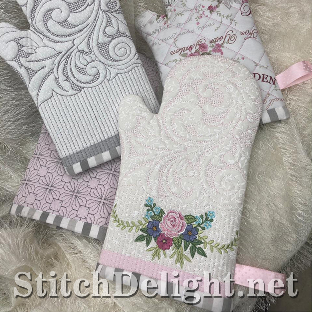SDS1503 ITH Oven Mits