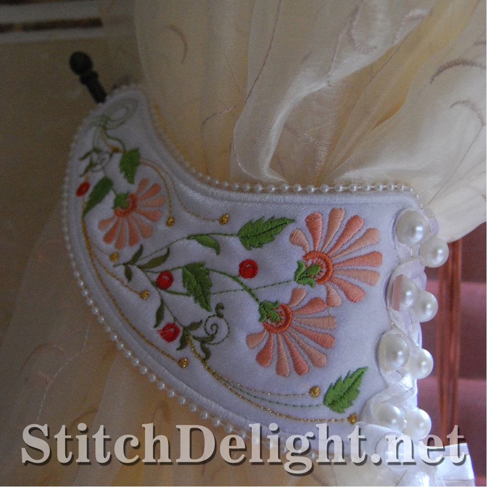 SD0832 Pearls and Flowers Tie Backs
