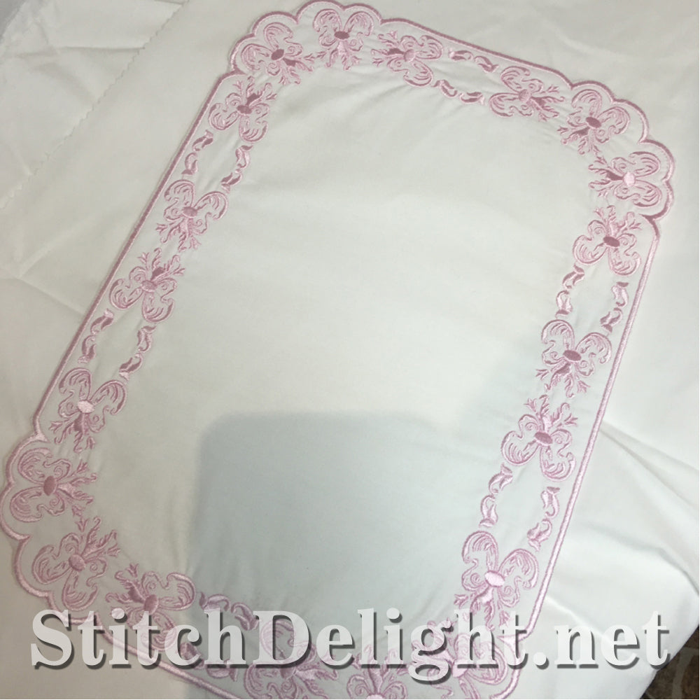 SDS1099 ITH Tray Cloths