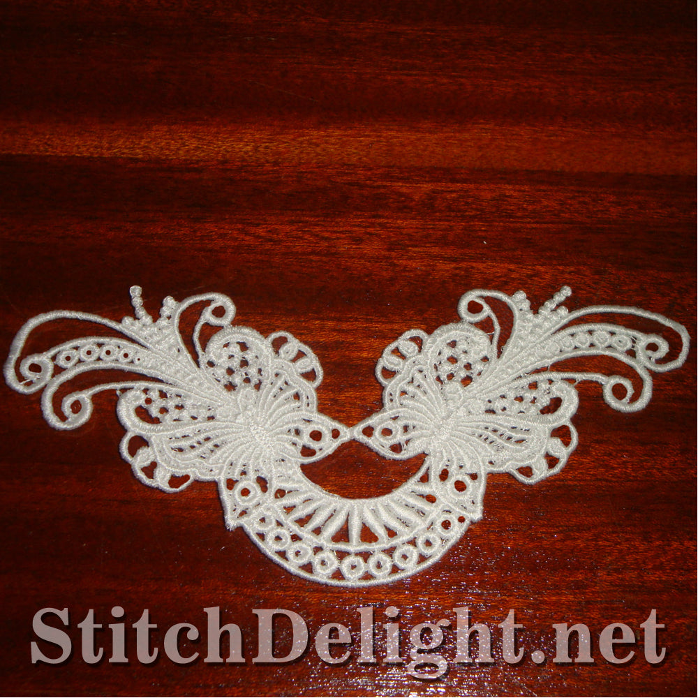 SD1113 Freestanding Lace Corner