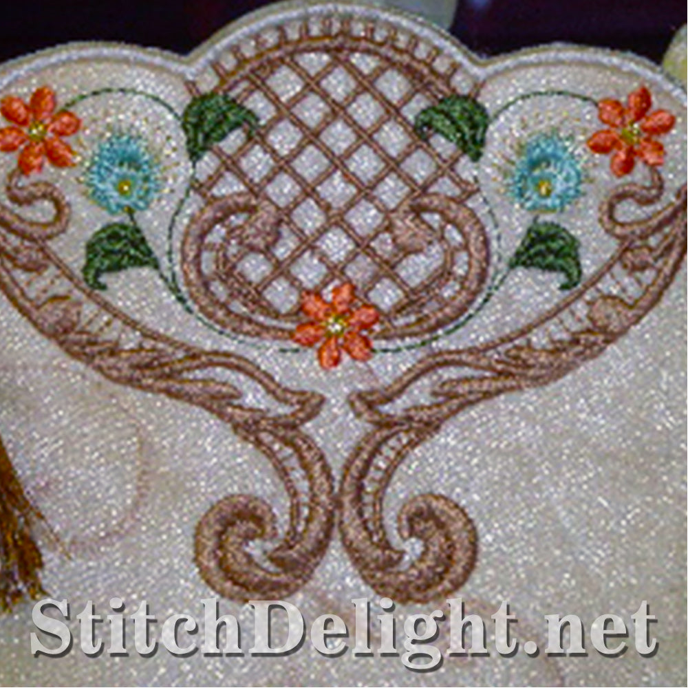AE057 Glorious Heirloom Tissue Box Cover