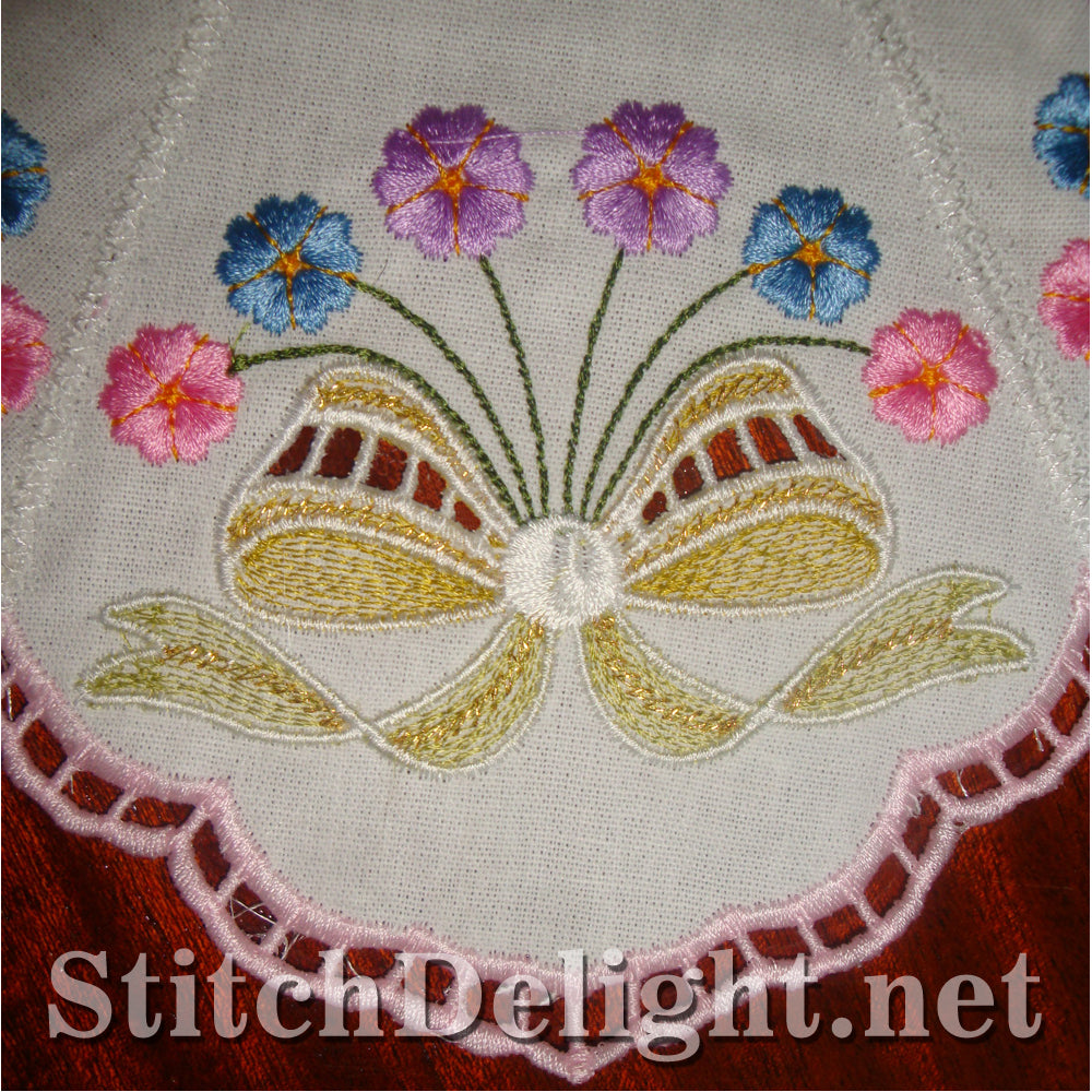 SD0885 Ribbon Cutwork Doilies