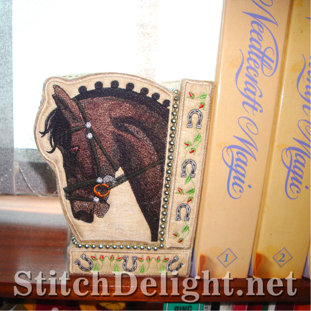 SD1151 Horse Bookends