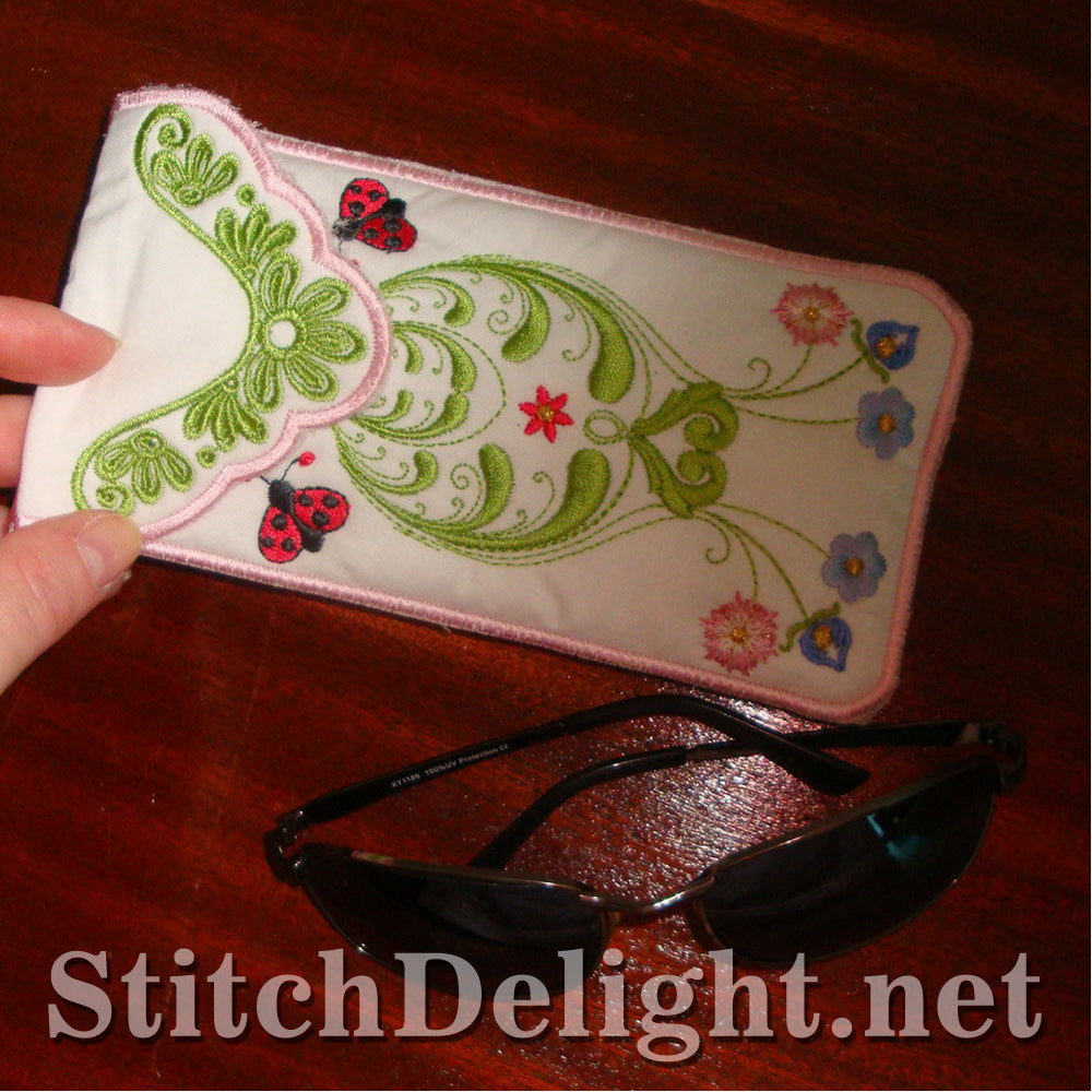 SD0893 Spring Eyeglass Case 1